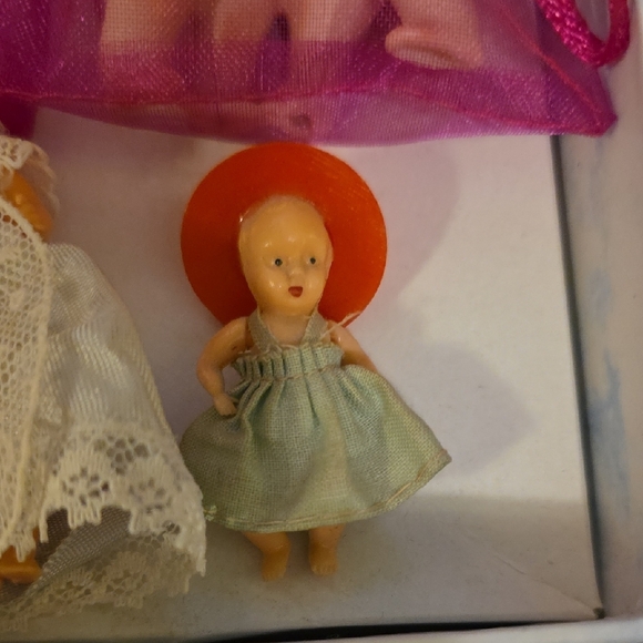 Vintage Doll Collection: Set Of 7. - Picture 6 of 8